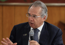 GUEDES SE DESCULPA POR TER CHAMADO SERVIDORES PÚBLICOS DE ‘‘PARASITAS’’