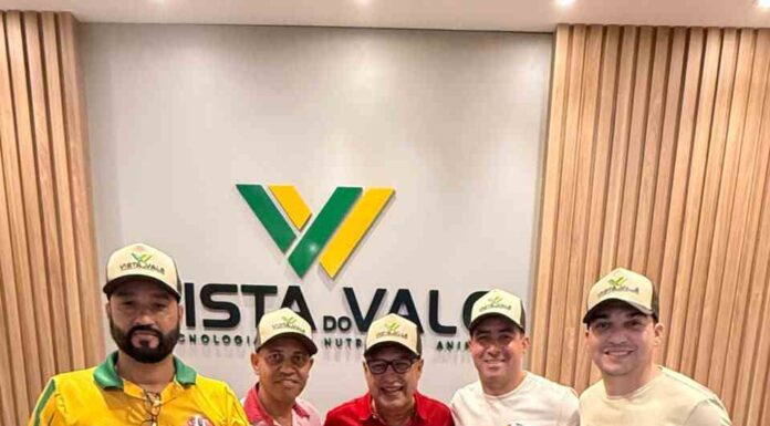 Rosemberg Pinto visita Indústria Vista do Vale e constata geração de emprego e renda em Buerarema